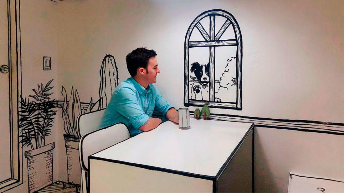 <strong>Optical illusion</strong>: Taking its name from its address, Yeon-Nam-Dong 239-20, the cafe is a real world optical illusion.<em> Pictured here: Instagram user </em><a href=